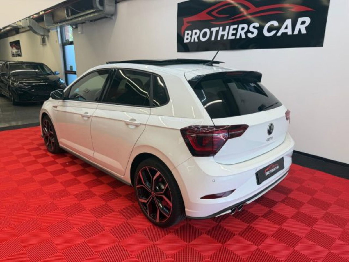 Volkswagen Polo 2.0 tsi GTI dsg (4)
