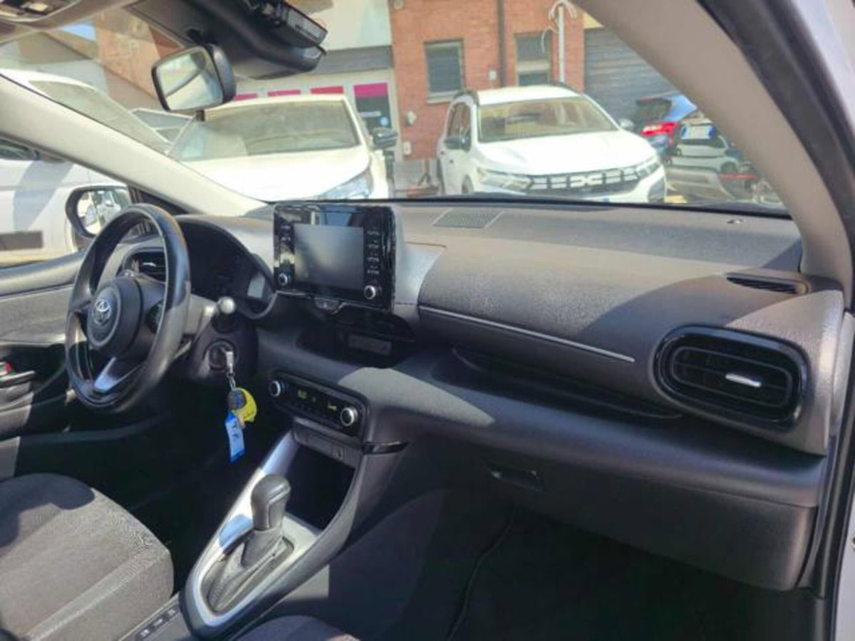 Toyota Yaris Cross 1.5 Hybrid 5p. E-CVT Premiere (9)