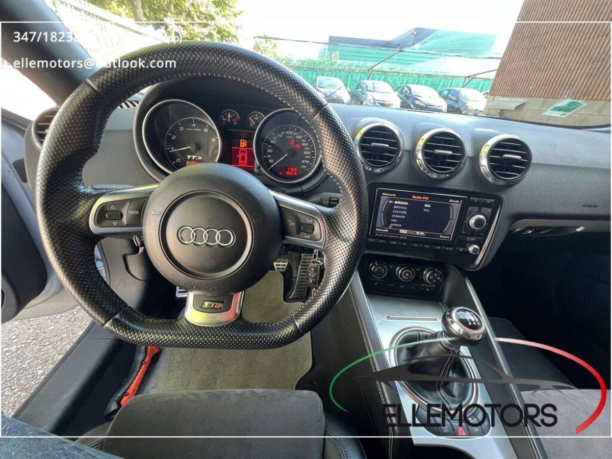 Audi TT Cabrio 2.0 TFSI (11)