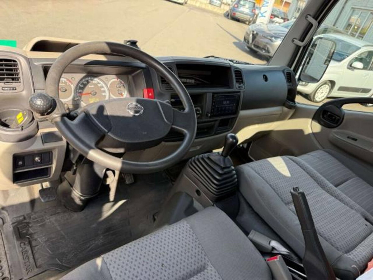 Nissan Cabstar 35 HD.13 2.5 TDI 130CV PC-RG Cabinato Comfort (7)
