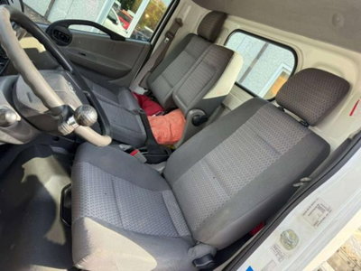 Nissan Cabstar 35 HD.13 2.5 TDI 130CV PC-RG Cabinato Comfort (8)