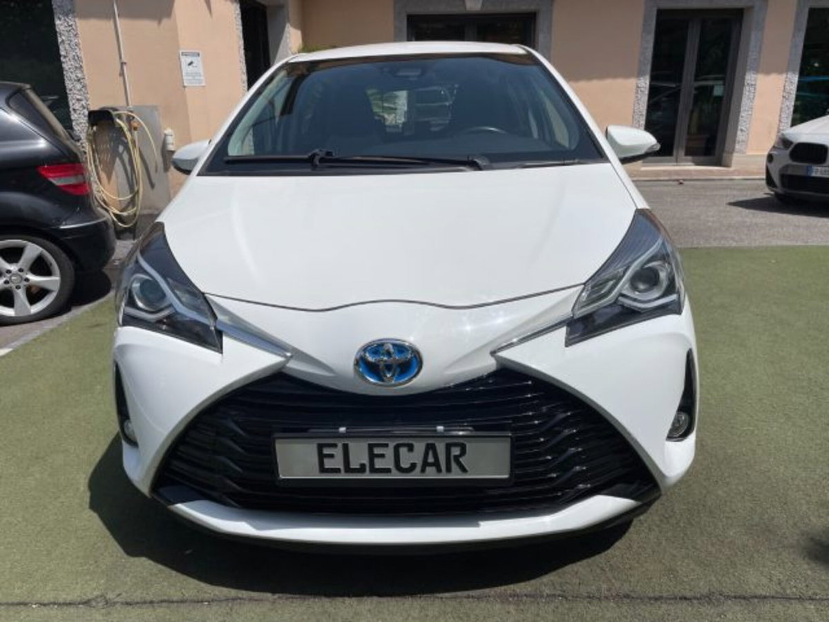 Toyota Yaris Cross 1.5 Hybrid 5p. E-CVT Premiere (2)