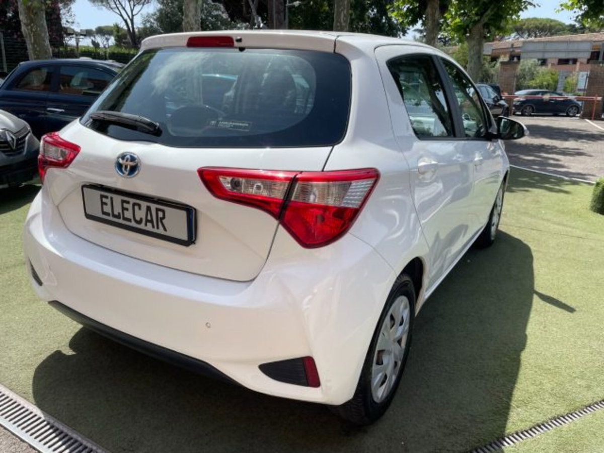 Toyota Yaris Cross 1.5 Hybrid 5p. E-CVT Premiere (4)