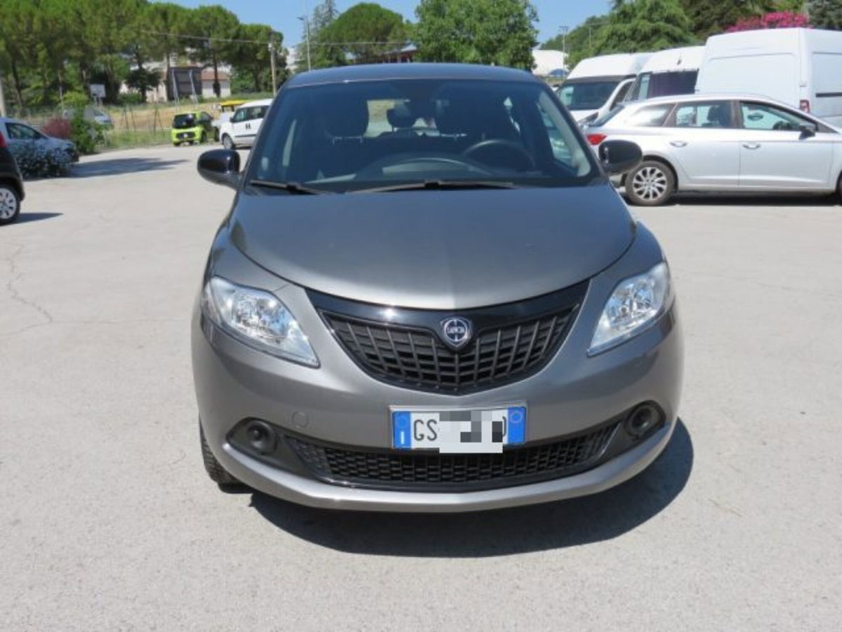 Lancia Ypsilon 1.0 FireFly 5 porte S&S Hybrid Ecochic Gold (5)