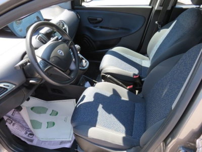 Lancia Ypsilon 1.0 FireFly 5 porte S&S Hybrid Ecochic Gold (7)