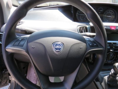 Lancia Ypsilon 1.0 FireFly 5 porte S&S Hybrid Ecochic Gold (9)