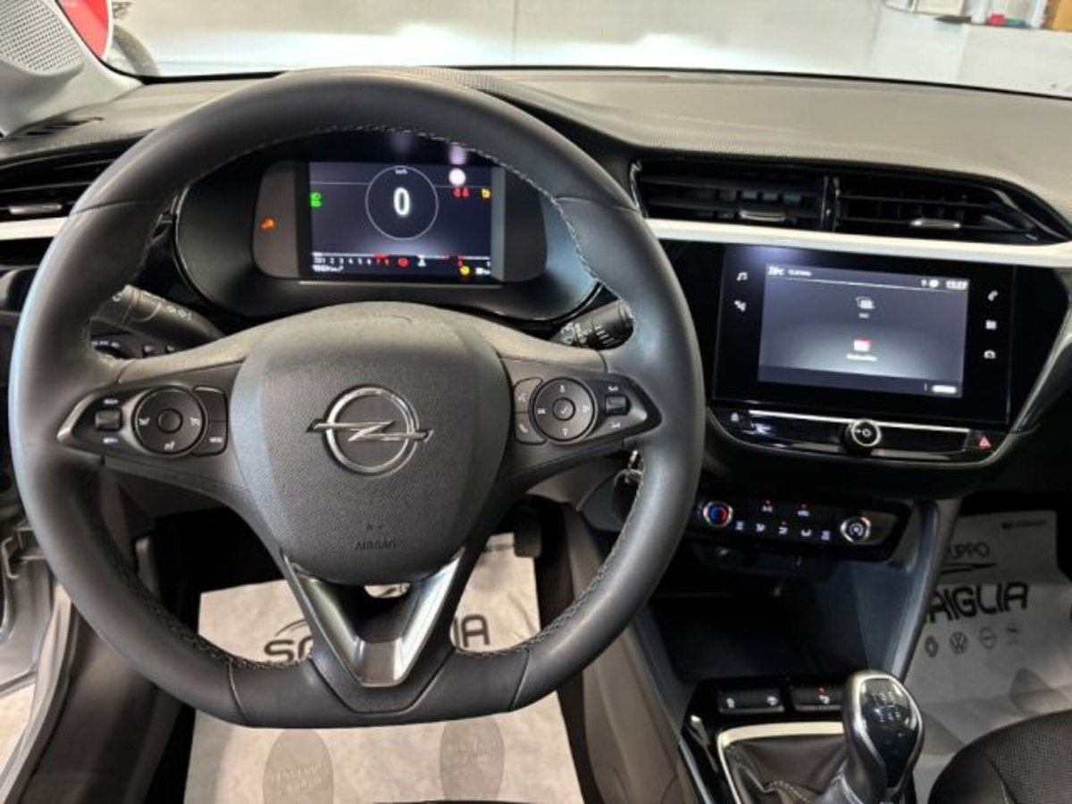 Opel Corsa 1.2 Edition (9)