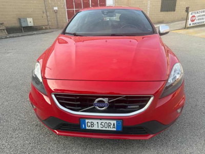 Volvo V40 D4 R-design Momentum (2)