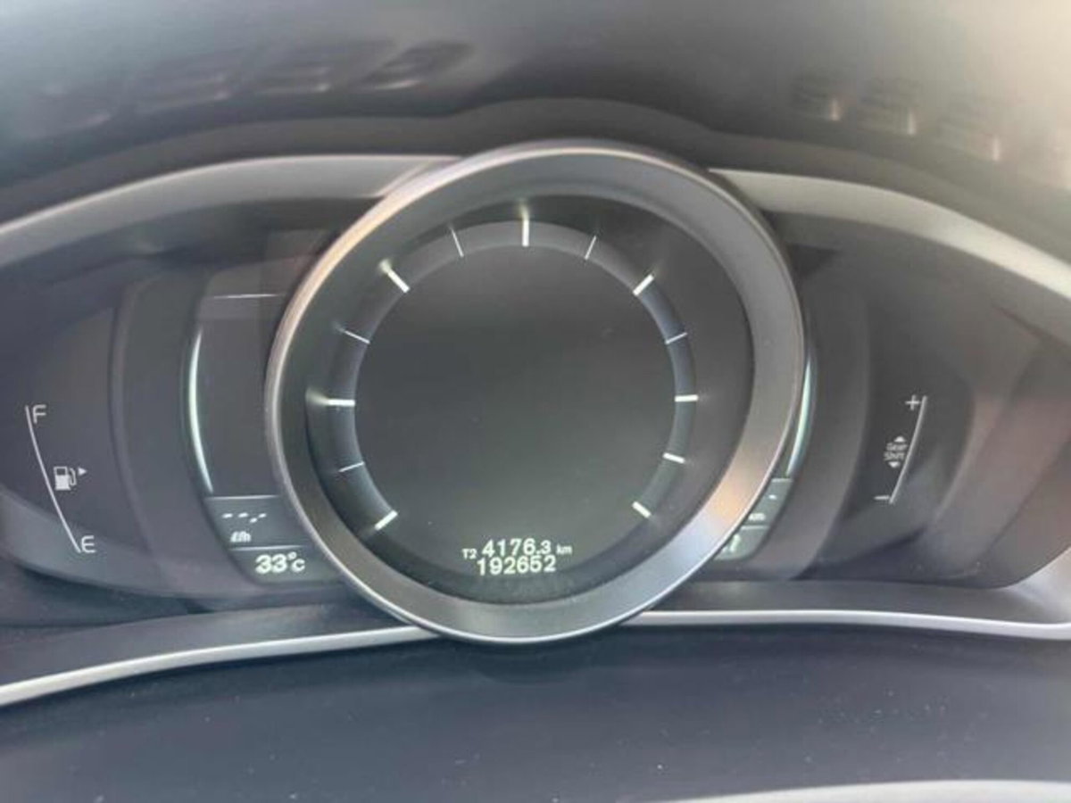 Volvo V40 D4 R-design Momentum (3)