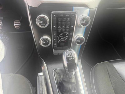 Volvo V40 D4 R-design Momentum (4)