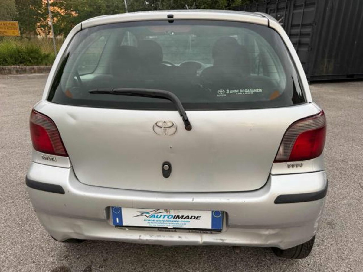 Toyota Yaris 16V cat 3 porte (5)