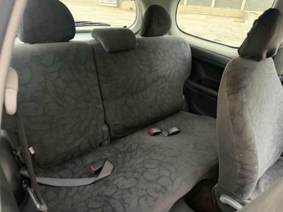 Toyota Yaris 16V cat 3 porte (12)