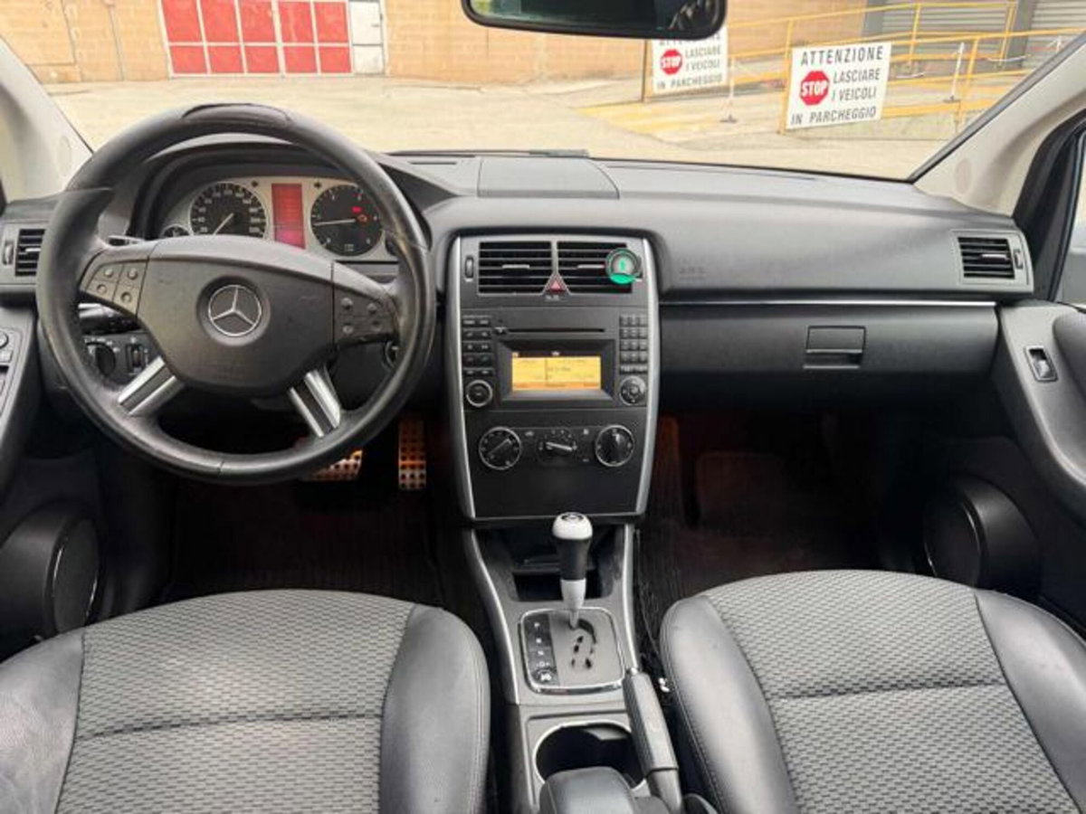 Mercedes-Benz Classe B 180 CDI (15)