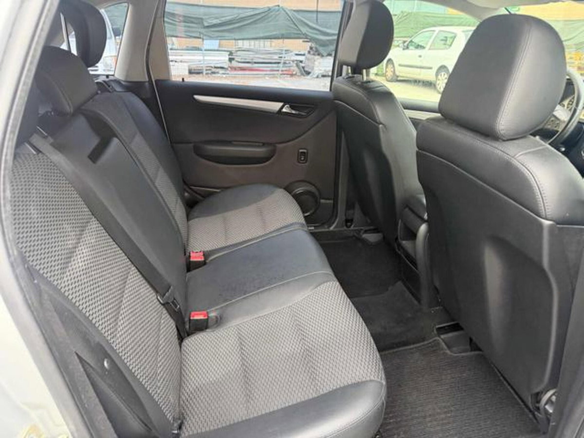 Mercedes-Benz Classe B 180 CDI (6)