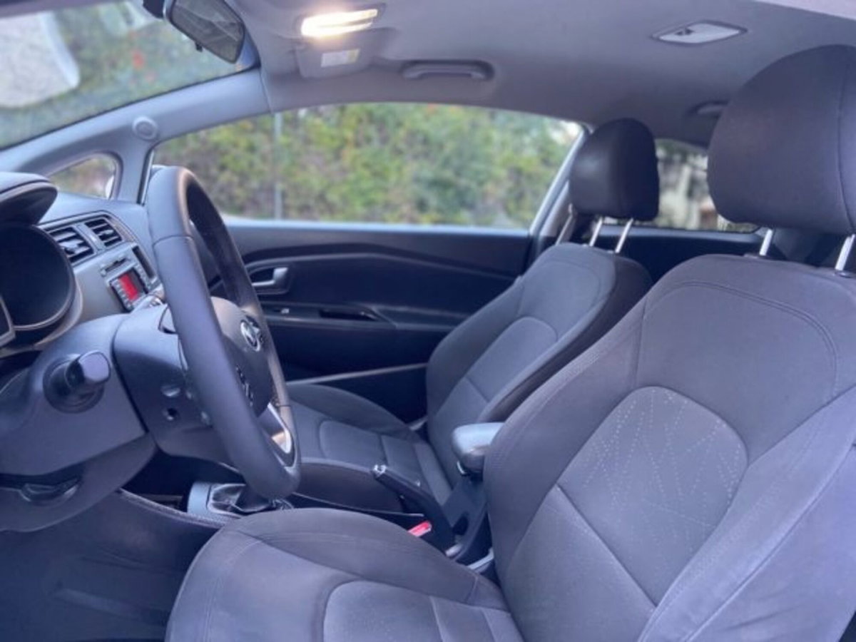 Kia Rio 1.4 CRDi 5p. Cool (12)