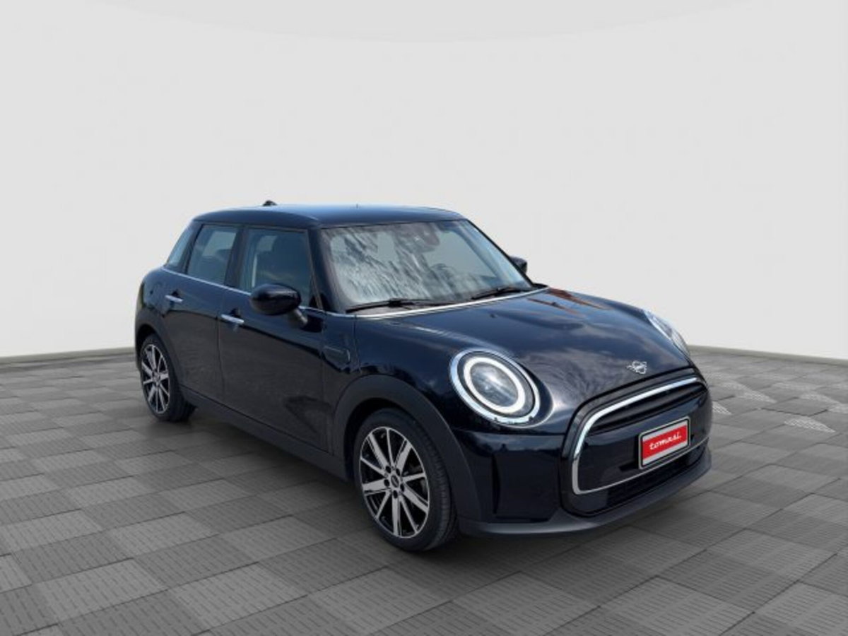 MINI Mini 1.5 Cooper Business 5 porte (7)