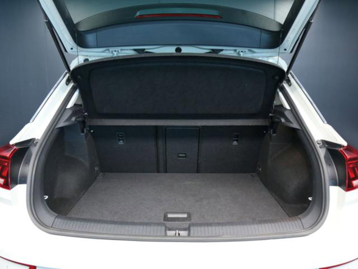 Volkswagen T-Roc 1.0 TSI Life (7)