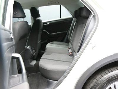 Volkswagen T-Roc 1.0 TSI Life (8)