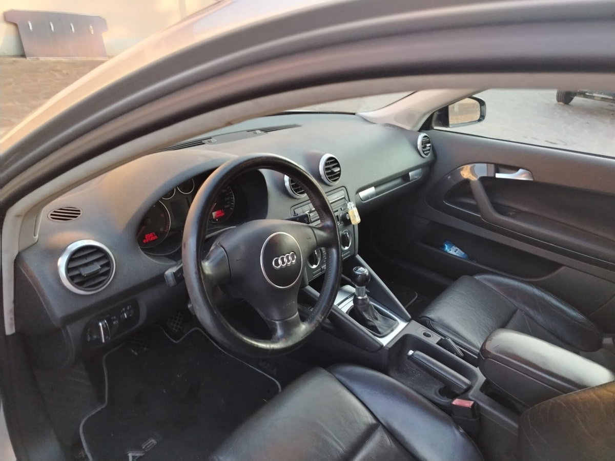 Audi A3 2.0 16V TDI Ambition (2)
