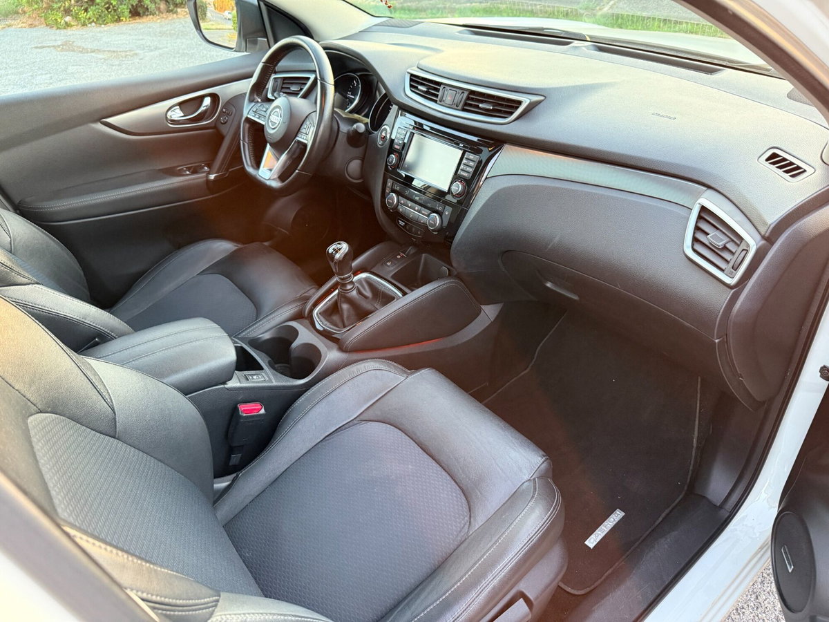 Nissan Qashqai 1.6 dCi 2WD Tekna (20)