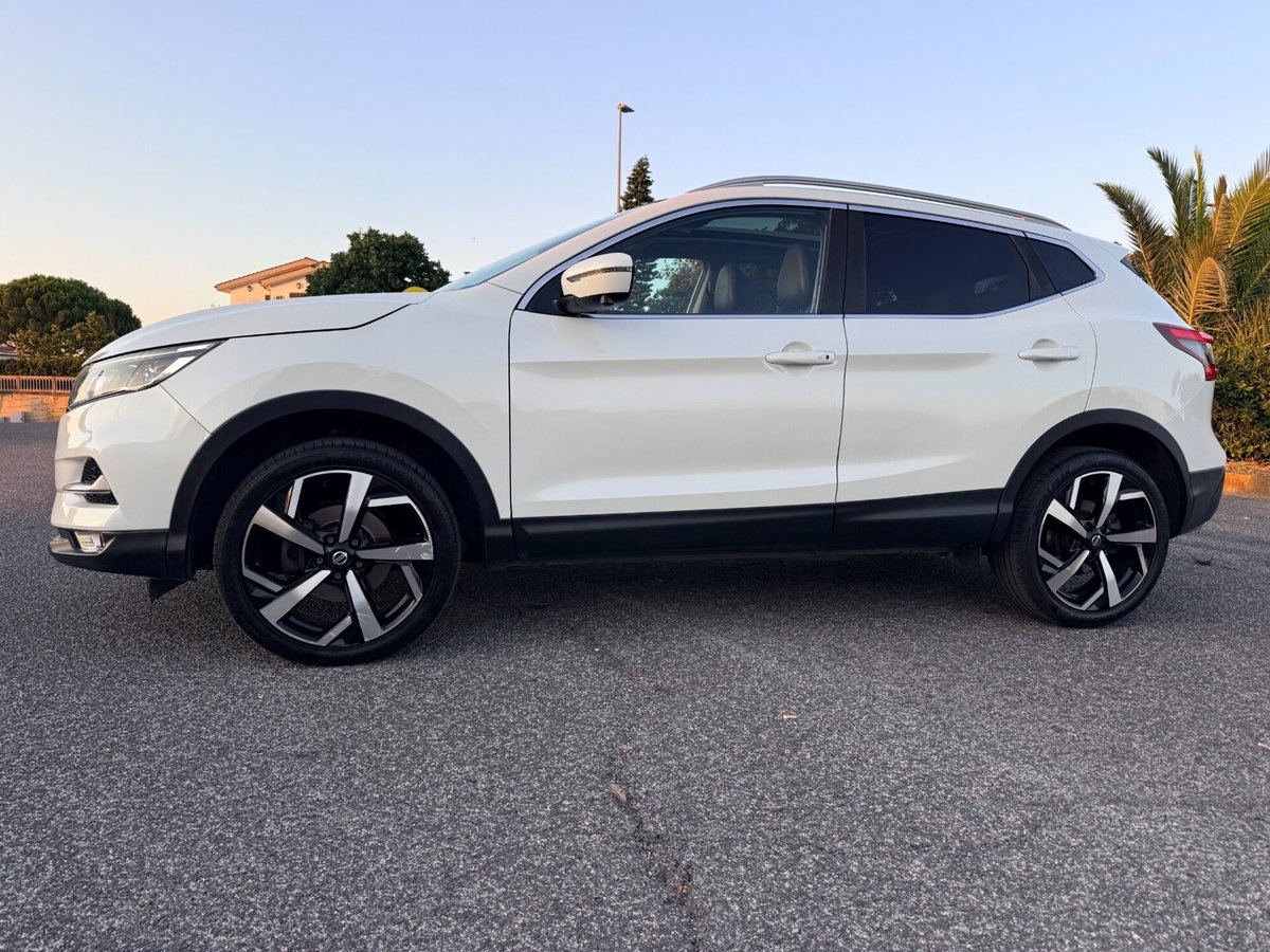 Nissan Qashqai 1.6 dCi 2WD Tekna (4)