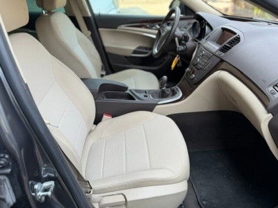 Opel Insignia Station Wagon Turbo 180CV Sports Elective (19)