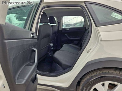 Volkswagen Taigo 1.0 TSI 110 CV DSG R-Line (10)
