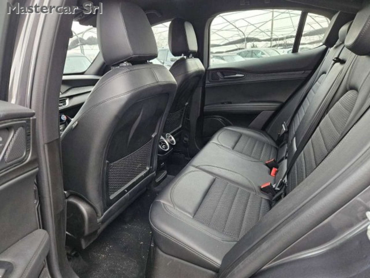 Alfa Romeo Stelvio 2.2 t Sprint rwd 160cv auto (10)
