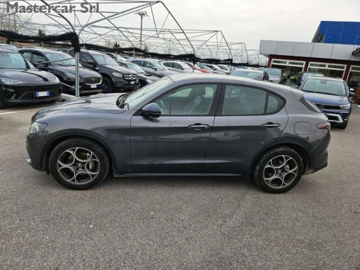 Alfa Romeo Stelvio 2.2 t Sprint rwd 160cv auto (3)