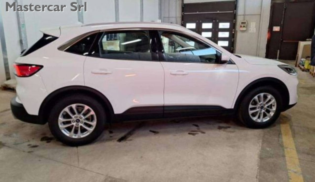 Ford Kuga 1.5 TDCI 120 CV S&S 2WD Titanium Business (5)