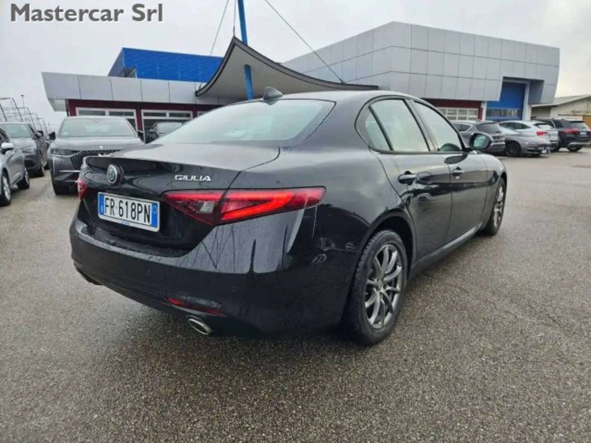 Alfa Romeo Giulia 2.2 Turbodiesel 180 CV AT8 AWD Q4 Super (4)