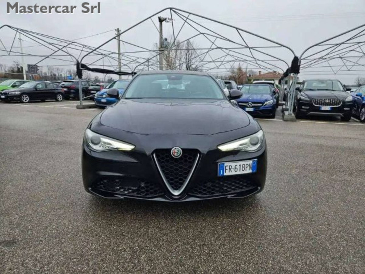 Alfa Romeo Giulia 2.2 Turbodiesel 180 CV AT8 AWD Q4 Super (8)