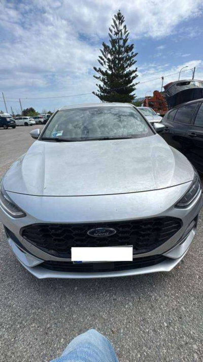 Ford Focus 1.0t ecoboost h ST-Line 155cv powershift (2)