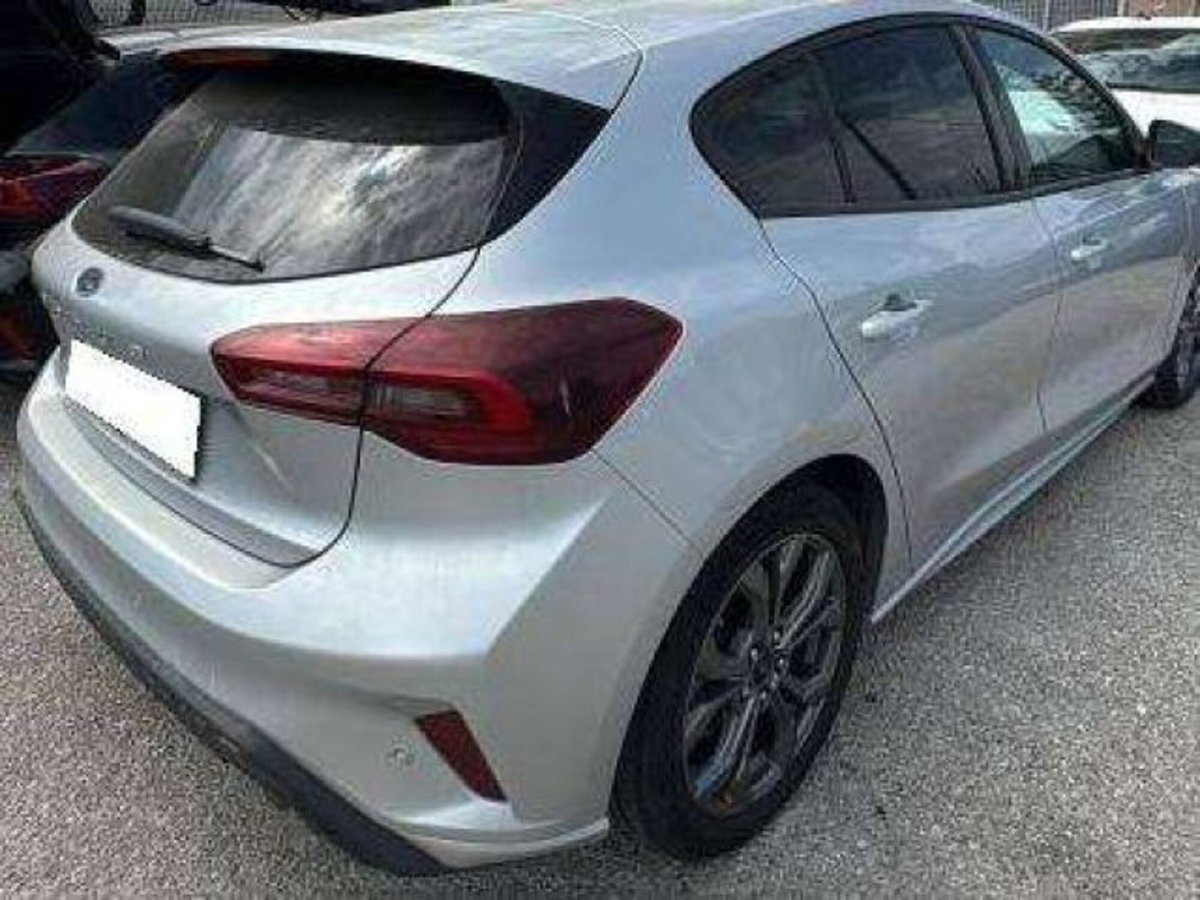 Ford Focus 1.0t ecoboost h ST-Line 155cv powershift (6)
