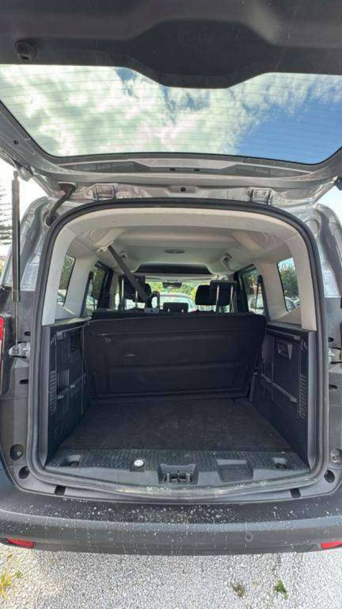 Ford Tourneo Courier 1.0 EcoBoost 100 CV Titanium (7)