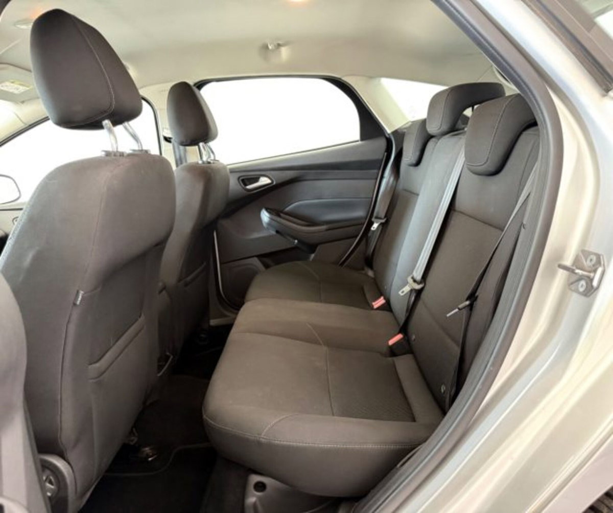 Ford Focus 1.6 120 CV GPL Titanium (12)