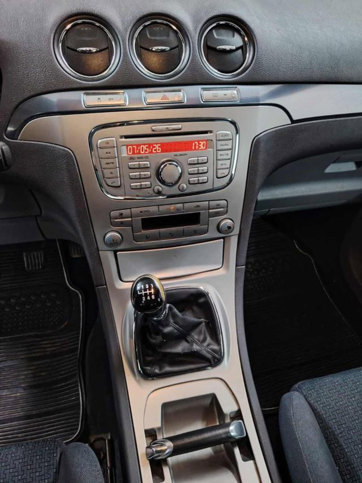 Ford S-Max 2.0 TDCi 140CV Titanium (7)