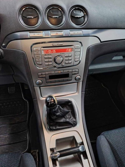 Ford S-Max 2.0 TDCi 140CV Titanium (7)