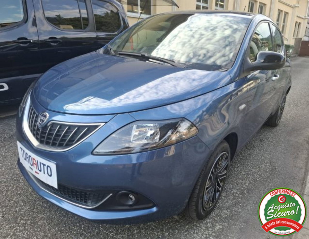 Lancia Ypsilon 1.0 FireFly 5 porte S&S Hybrid Ecochic Gold (3)
