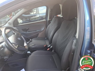 Lancia Ypsilon 1.0 FireFly 5 porte S&S Hybrid Ecochic Gold (9)