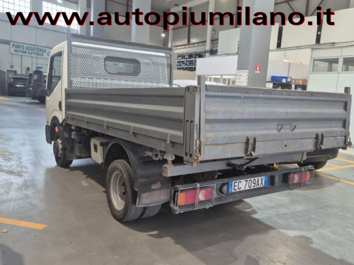 Nissan Cabstar 35.13 2.5 TDI 130CV PC-RG Cabinato Easy (4)