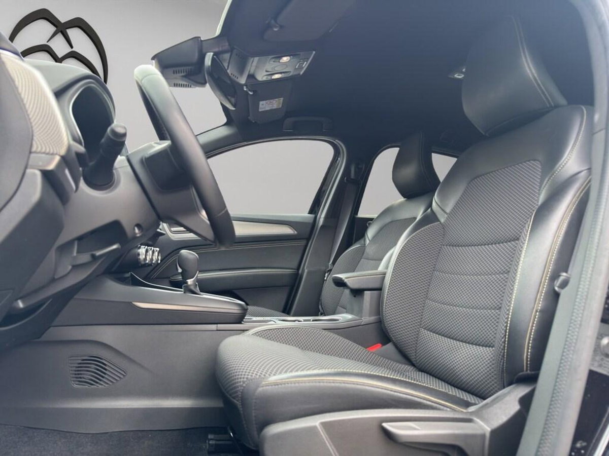 Renault Arkana 1.6 full hybrid Techno 145cv (15)
