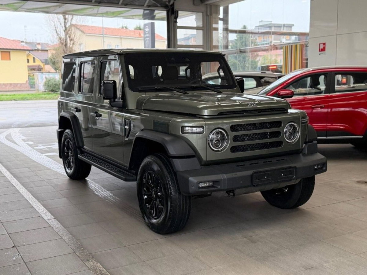 Emc 212 212 2.0 tgdi Adventurer 4wd 8at (3)