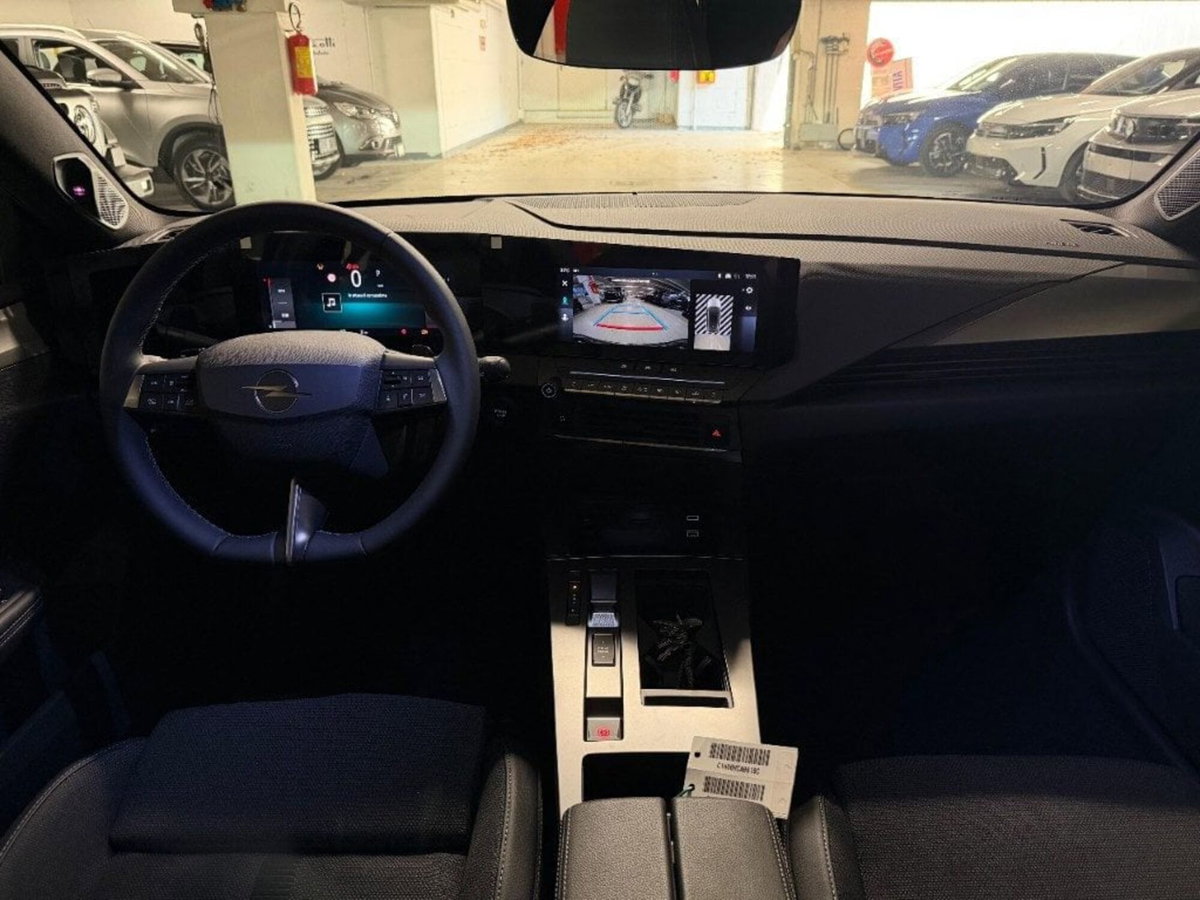 Opel Astra 1.2 hybrid GS 145cv dct6 (9)