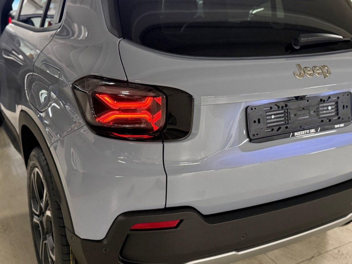 Jeep Avenger full-electric Summit fwd 156cv auto (18)