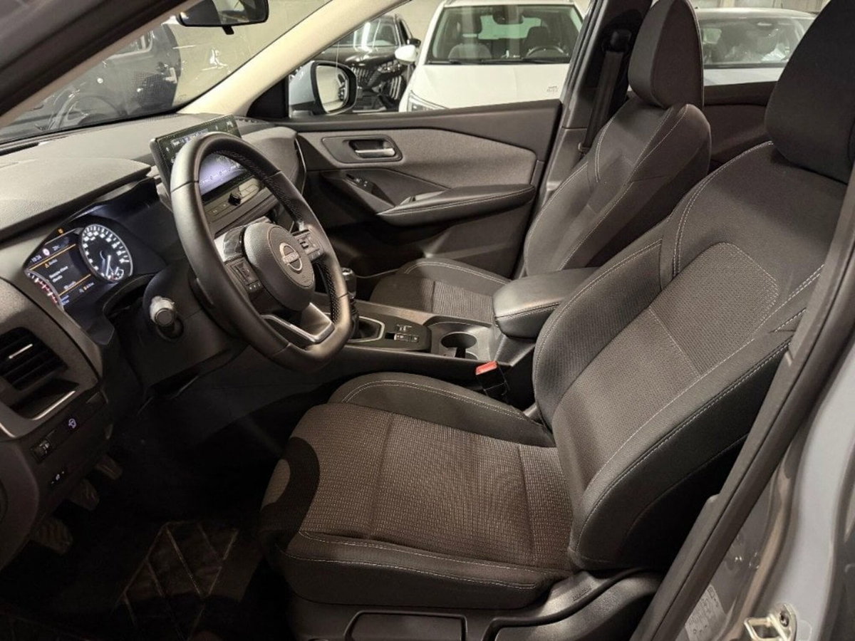 Nissan Qashqai 1.3 mhev Acenta 2wd 140cv (8)