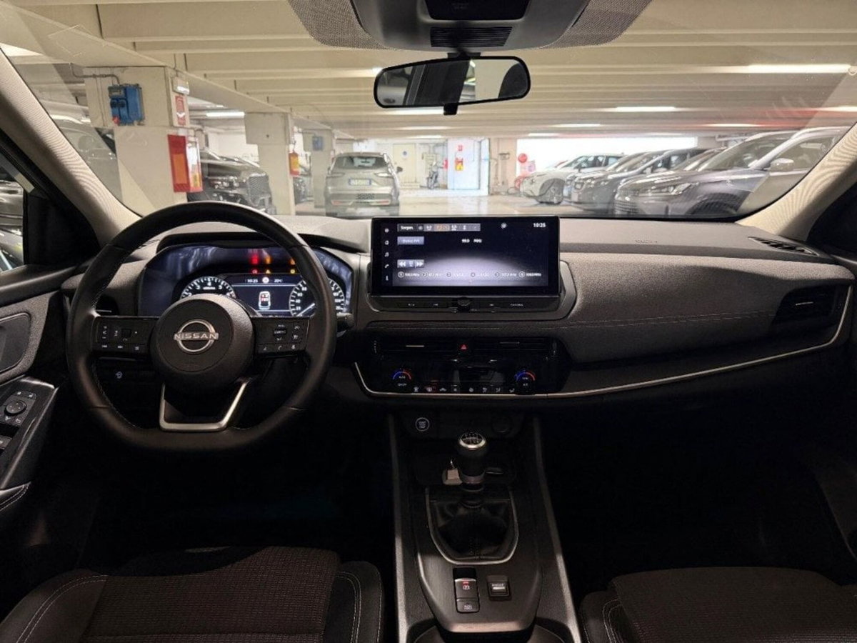 Nissan Qashqai 1.3 mhev Acenta 2wd 140cv (9)