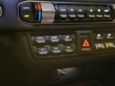 Emc 212 212 2.0 tgdi Adventurer 4wd 8at (17)