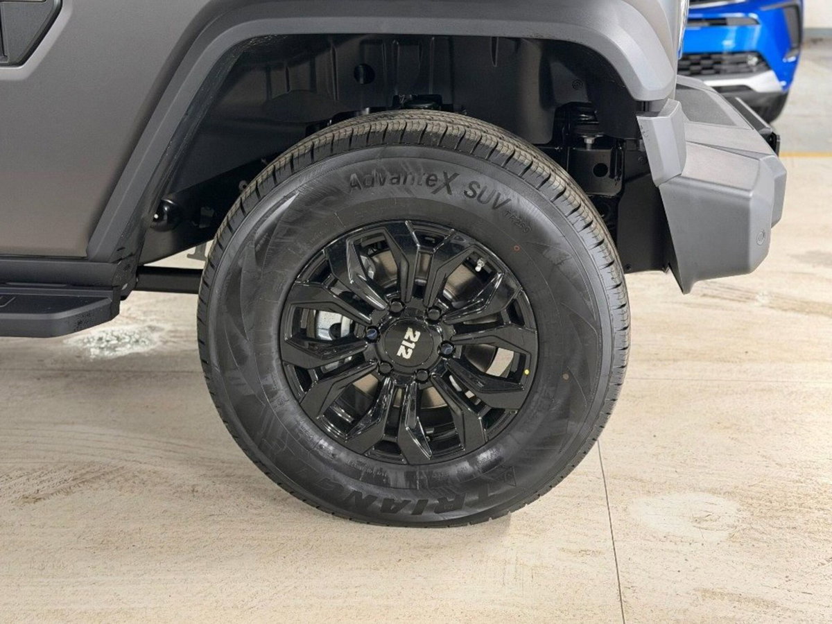 Emc 212 212 2.0 tgdi Adventurer 4wd 8at (19)