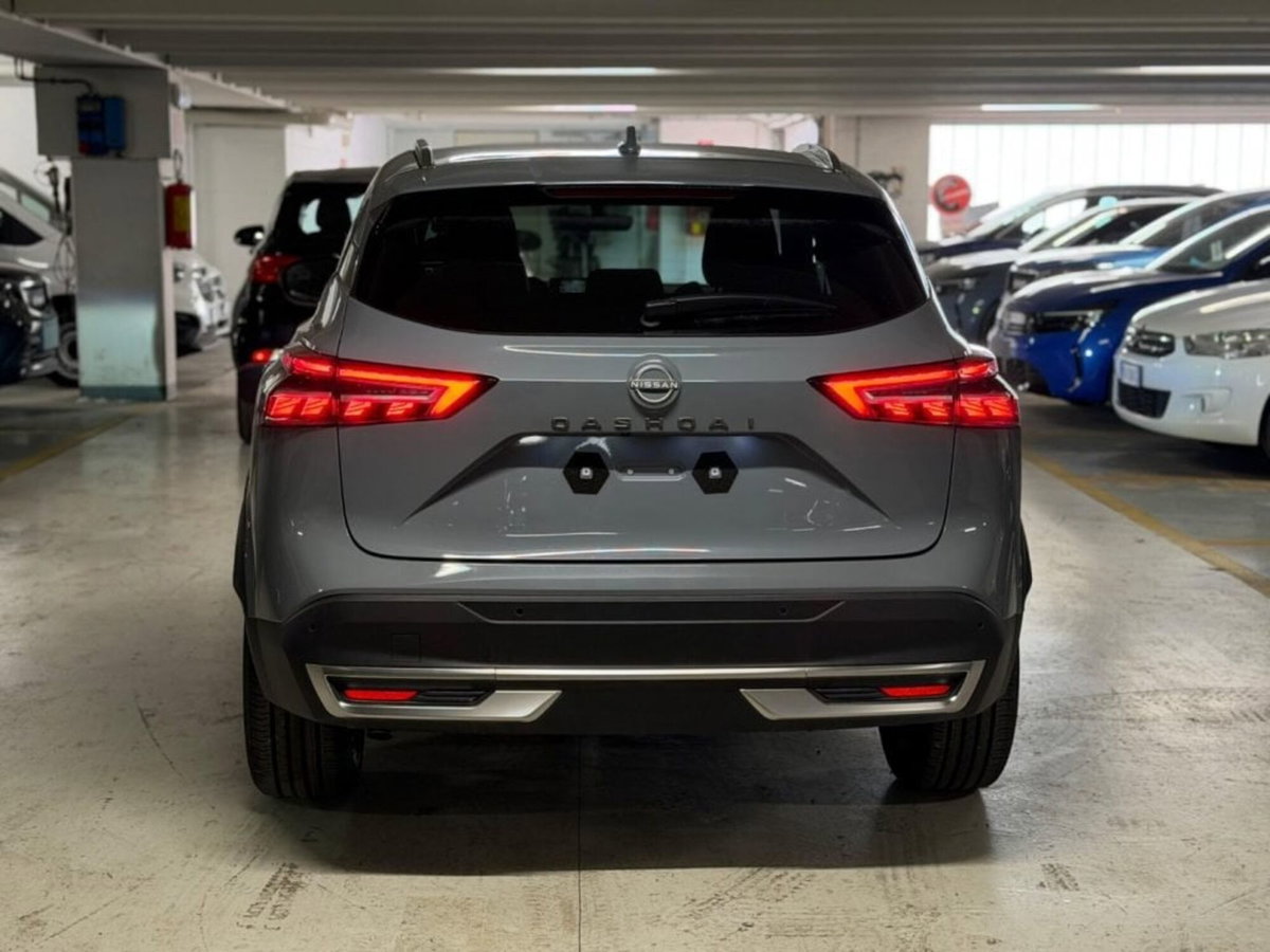 Nissan Qashqai 1.3 mhev Tekna 4wd 158cv xtronic (5)